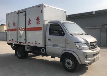 程力威牌CLW5030XZWCH5型杂项危险物品厢式运输车