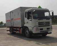 程力威牌CLW5180XZWD6型杂项危险物品厢式运输车