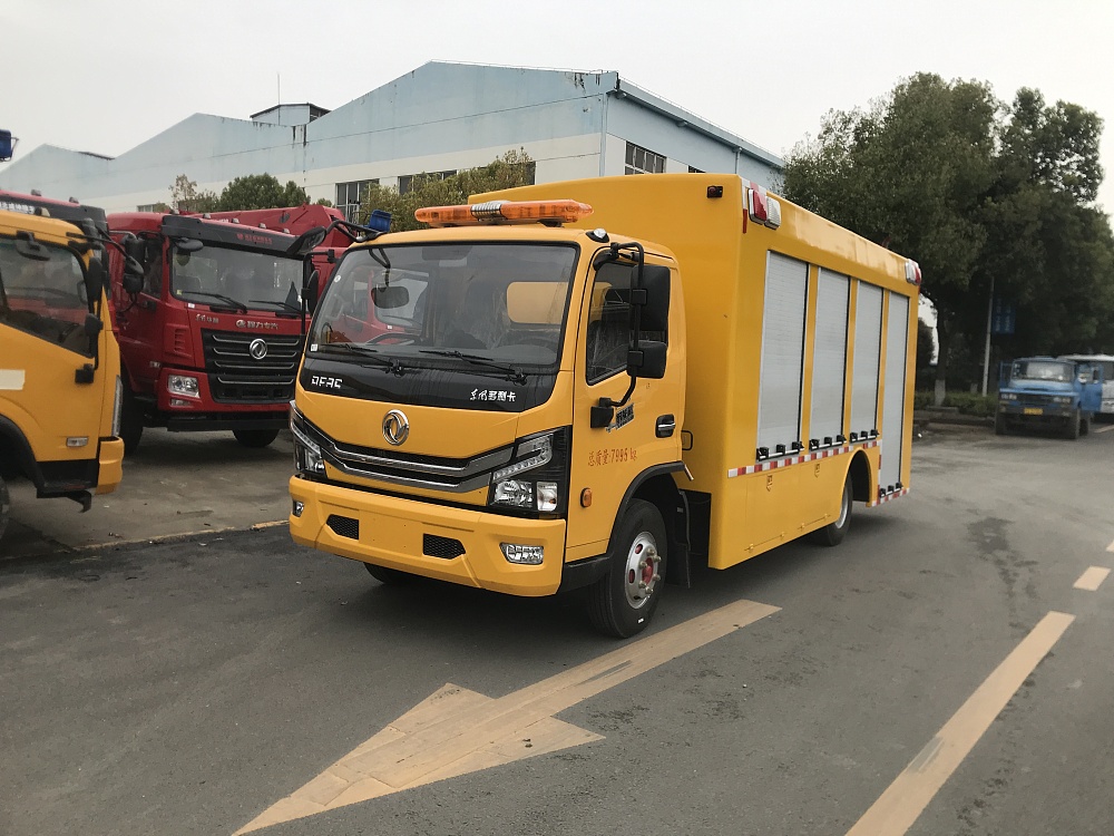 东风大多利卡工程救险车[2000m³/h]