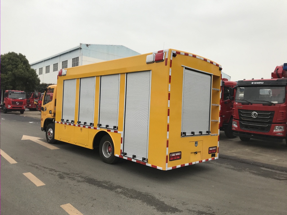 东风大多利卡工程救险车[2000m³/h]